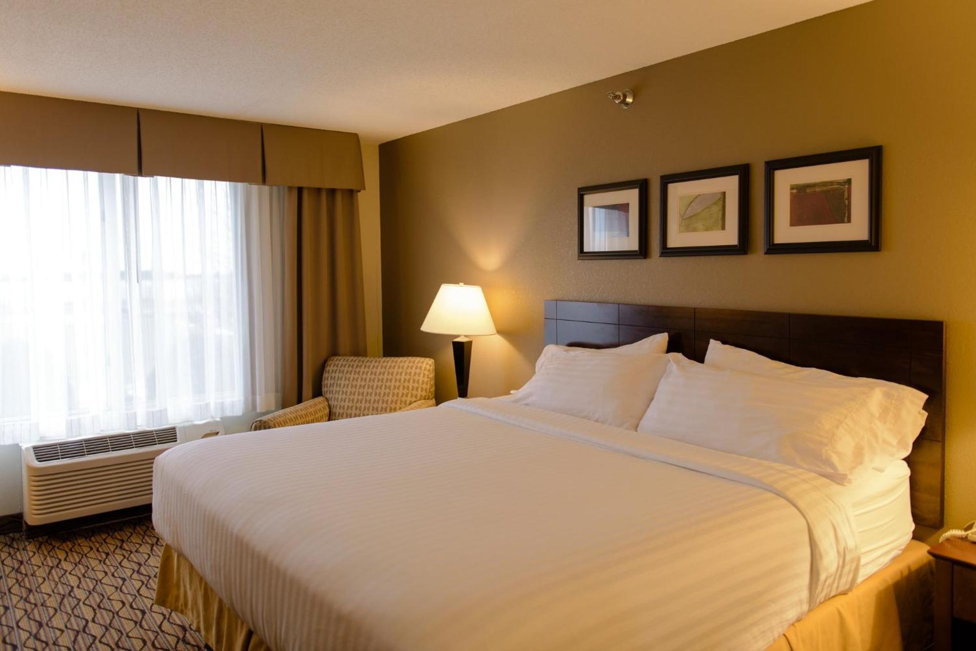 Holiday Inn Express & Suites Superior By Ihg Exterior photo