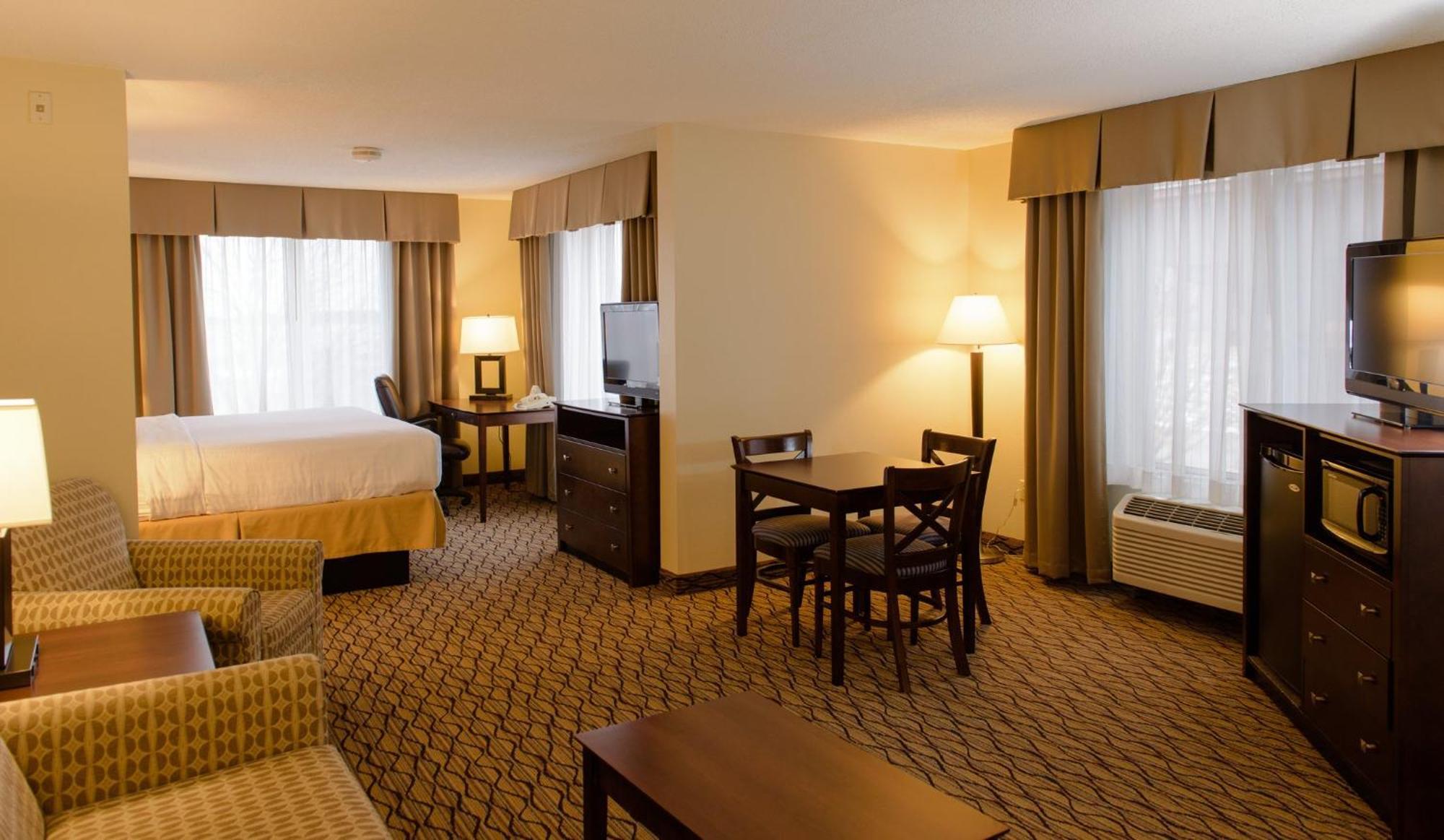 Holiday Inn Express & Suites Superior By Ihg Exterior photo