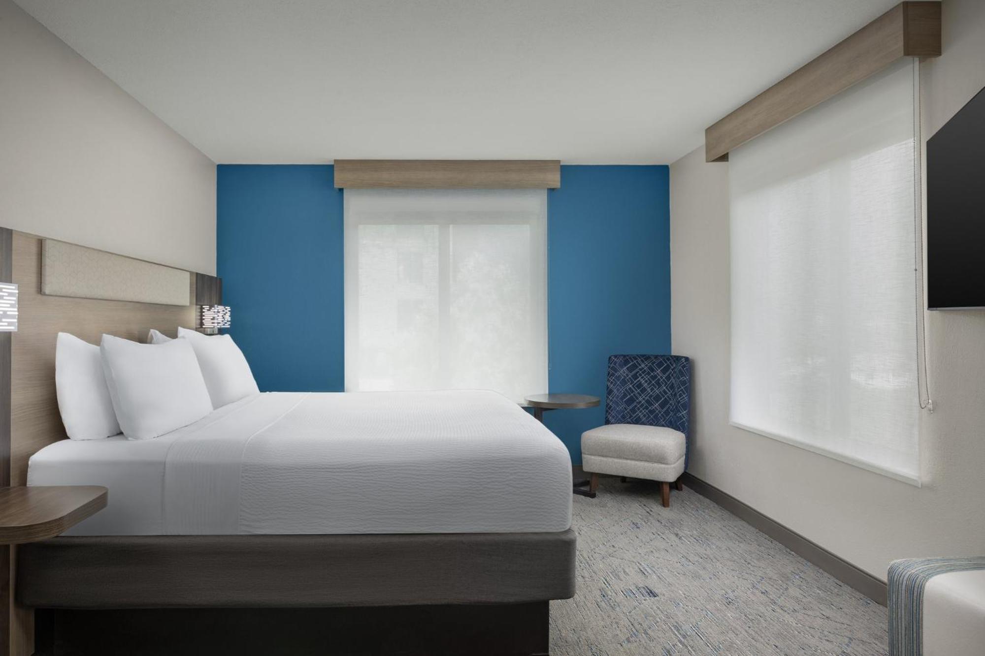 Holiday Inn Express & Suites Superior By Ihg Exterior photo