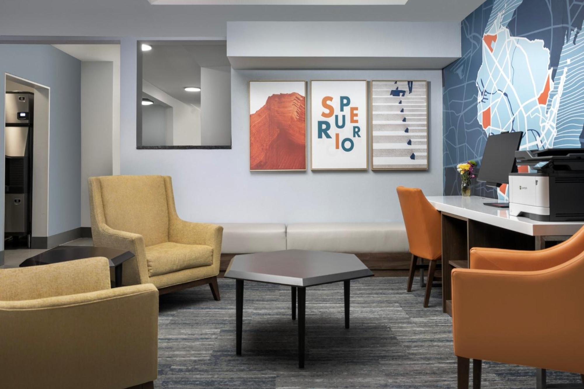 Holiday Inn Express & Suites Superior By Ihg Exterior photo